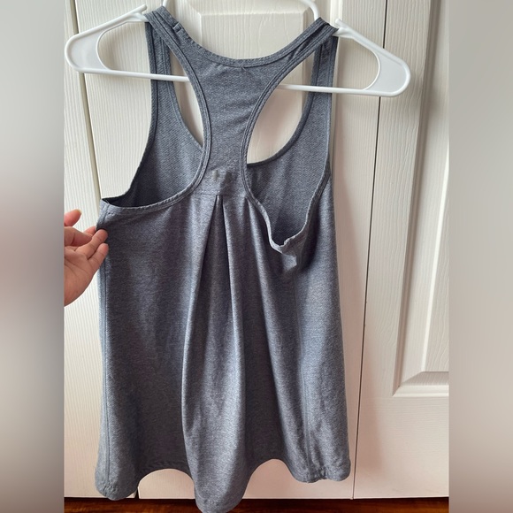 Under Armour tank top SM/P - Picture 2 of 7